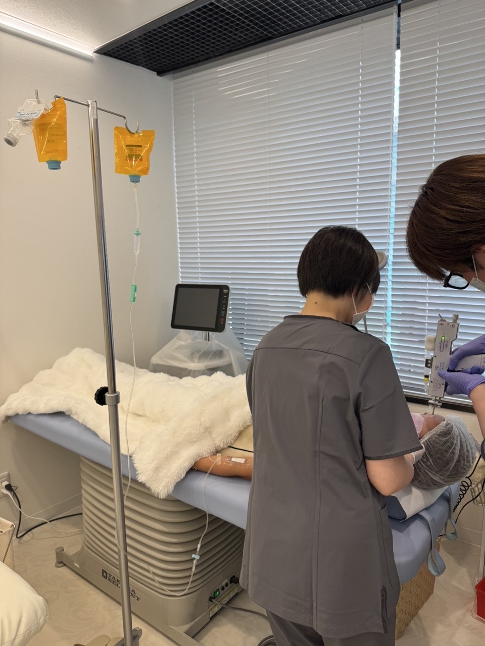 カナダから来日した30代女性：NAD/NMN・高濃度VC・顔PRP